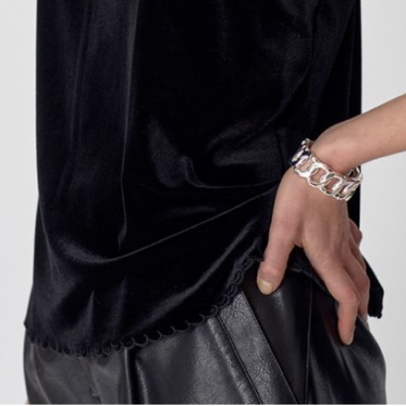 BLACK “VELVET” LACE TRIM CAMI SPAGHETTI STRAP TOP - Picture 4 of 4